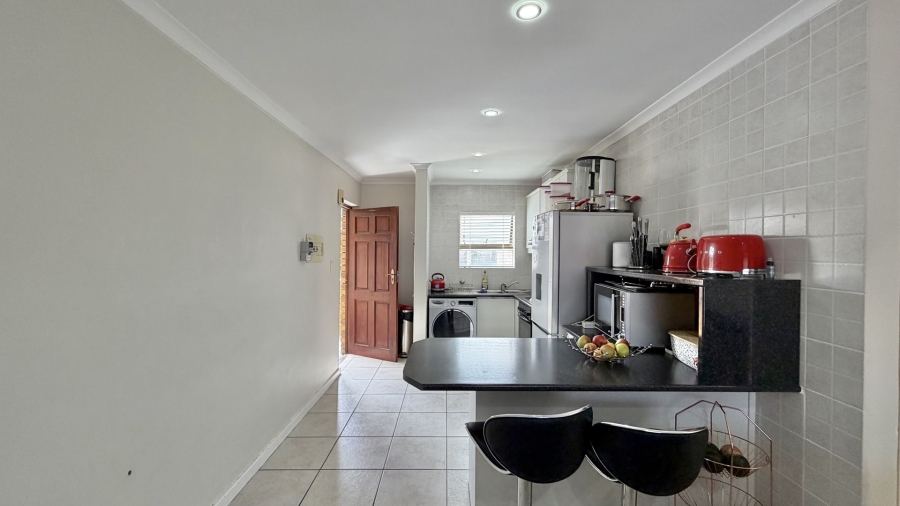 2 Bedroom Property for Sale in Fairview Golf Estate Western Cape